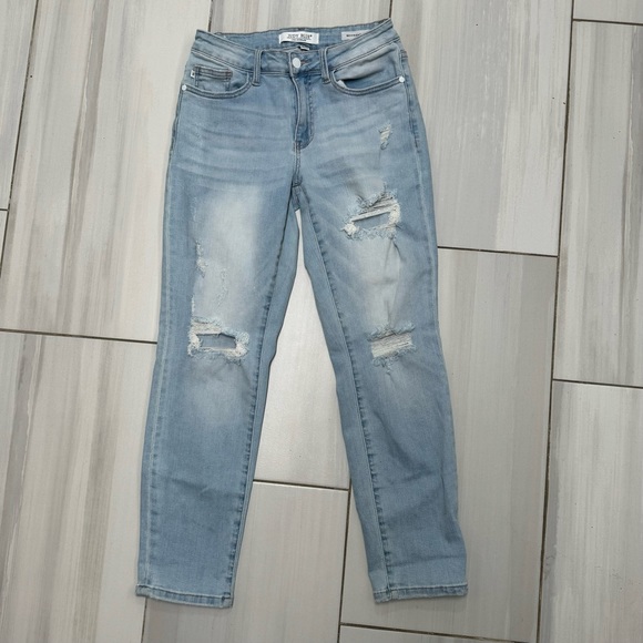 Judy Blue Jeans 3/26 Women Denim Boyfriend Fit Light Wash Distressed Tapered - Picture 2 of 7